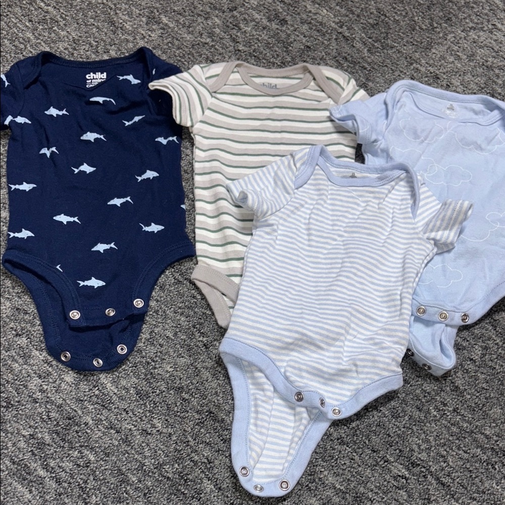 Carter's outfit set 0-3 months